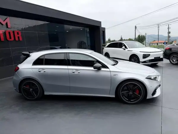 Mercedes-Benz A 45 AMG 2020 - 49000 EUR, 110000 km - AUTO.MOTO.pt - 110000km - foto 12 de 18