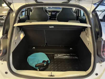 Renault Zoe 2020 - 15990 EUR, 67000 km - 67000km - foto 32 de 32
