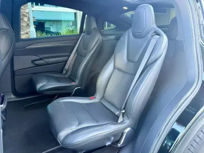 Tesla Model X 2023 - 81890 EUR, 49000 km - AUTO.MOTO.pt - 49000km - foto 10 de 47