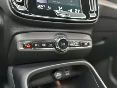 Volvo XC 40 2023 - 44500 EUR, 15000 km - AUTO.MOTO.pt - 15000km - foto 47 de 61