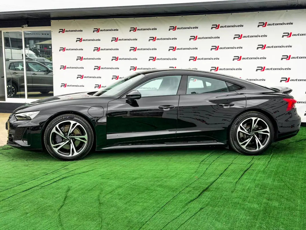 Audi e-tron GT 2022 - 58500 EUR, 86000 km - 86000km - foto 3 de 36