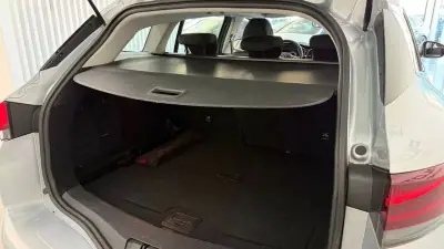 Renault Mégane Sport Tourer 2020 - 13990 EUR, 137993 km - AUTO.MOTO.pt - 137993km - foto 19 de 32