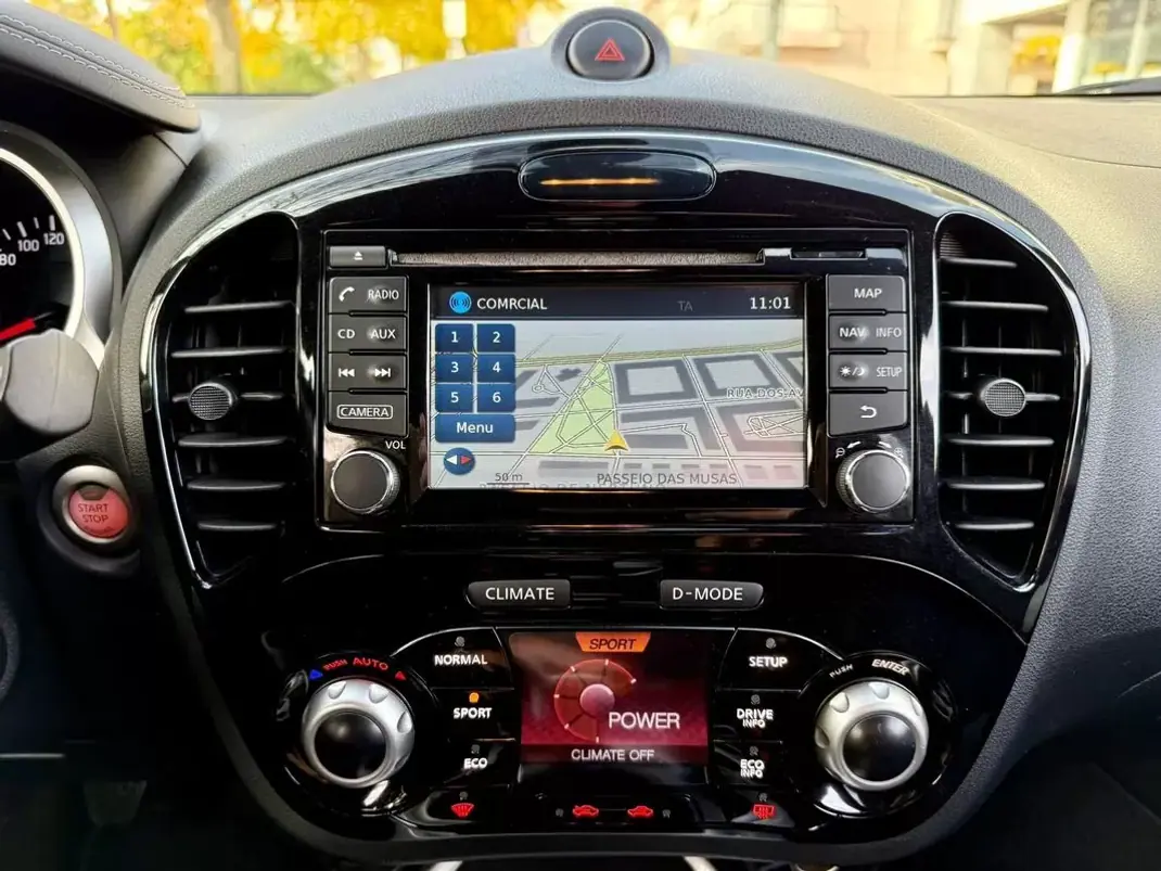 Nissan Juke 2015 - 10990 EUR, 116950 km - AUTO.MOTO.pt - 116950km - foto 4 de 41