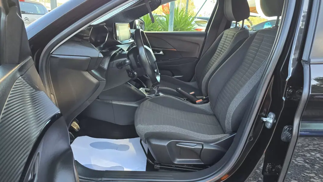 Peugeot 208 2019 - 13950 EUR, 39390 km - AUTO.MOTO.pt - 39390km - foto 10 de 19