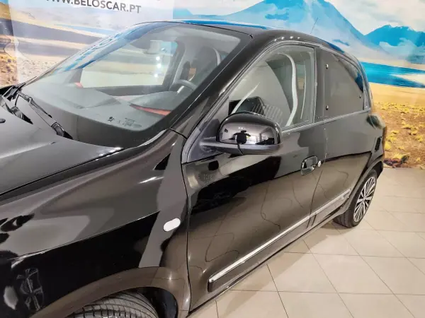 Renault Twingo 2020 - 12300 EUR, 53000 km - AUTO.MOTO.pt - 53000km - foto 4 de 28