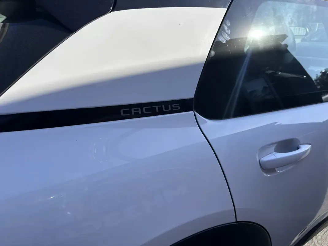 Citroën C4 Cactus 2020 - 11900 EUR, 150000 km - AUTO.MOTO.pt - 150000km - foto 7 de 37