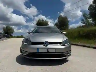 Volkswagen Golf Variant 2017 - 11250 EUR, 193000 km - AUTO.MOTO.pt - 193000km - foto 6 de 14