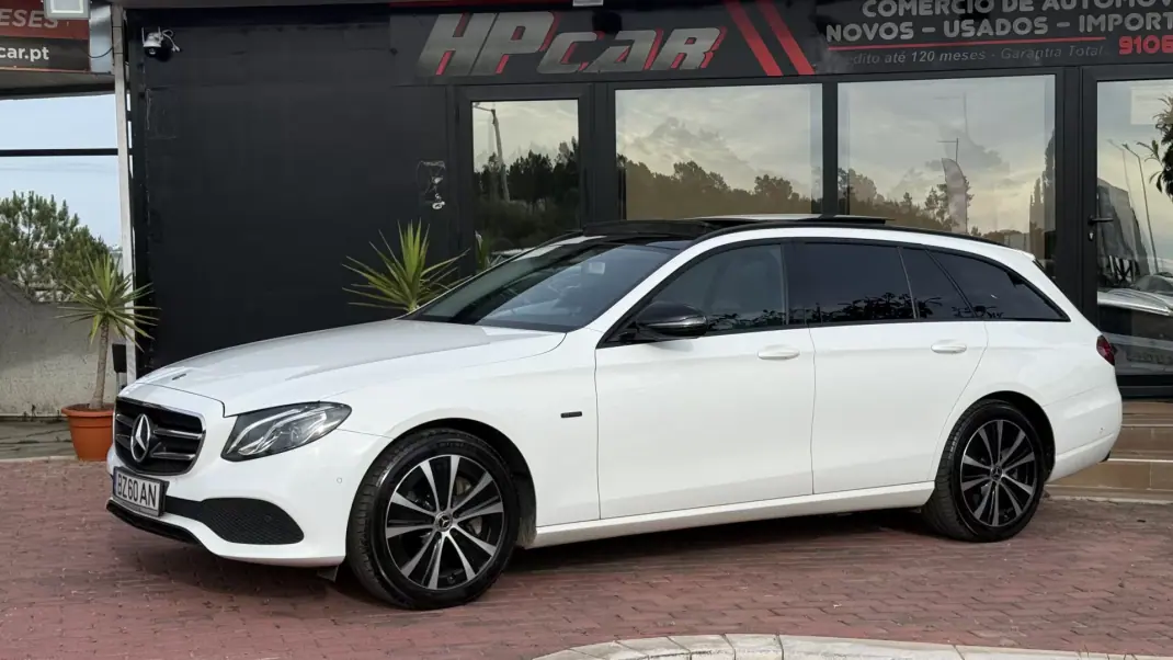 Mercedes-Benz E 300 2019 - 26990 EUR, 147000 km - AUTO.MOTO.pt - 147000km - foto 3 de 41