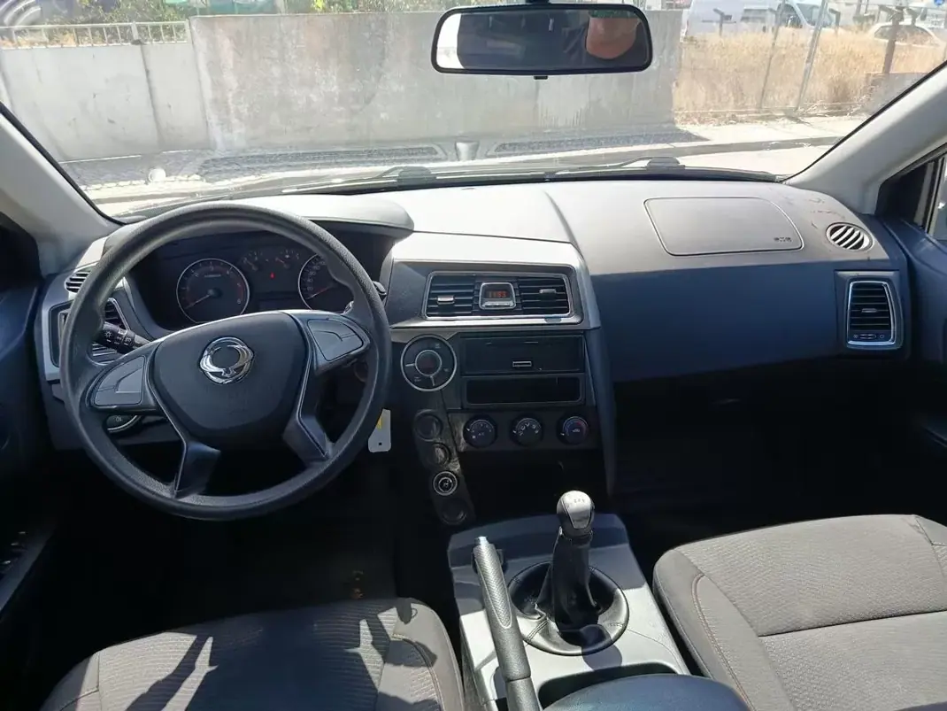 SsangYong Actyon 2017 - 13900 EUR, 206196 km - 206196km - foto 14 de 28