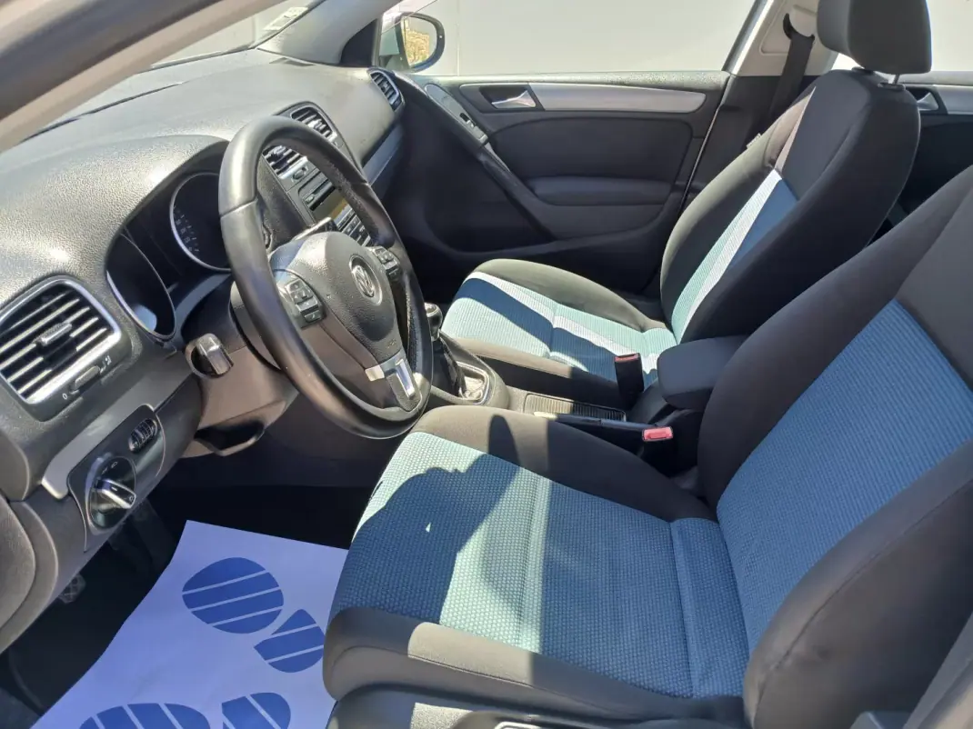 Volkswagen Golf 2011 - 8950 EUR, 155468 km - AUTO.MOTO.pt - 155468km - foto 15 de 28
