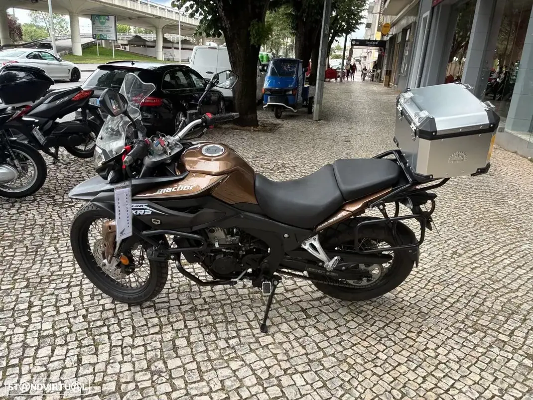 2021 - 2950 EUR, 16633 km - AUTO.MOTO.pt - 16633km - foto 1 de 15