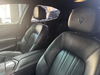Maserati Ghibli 2014 - 31000 EUR, 226000 km - AUTO.MOTO.pt - 226000km - foto 29 de 47