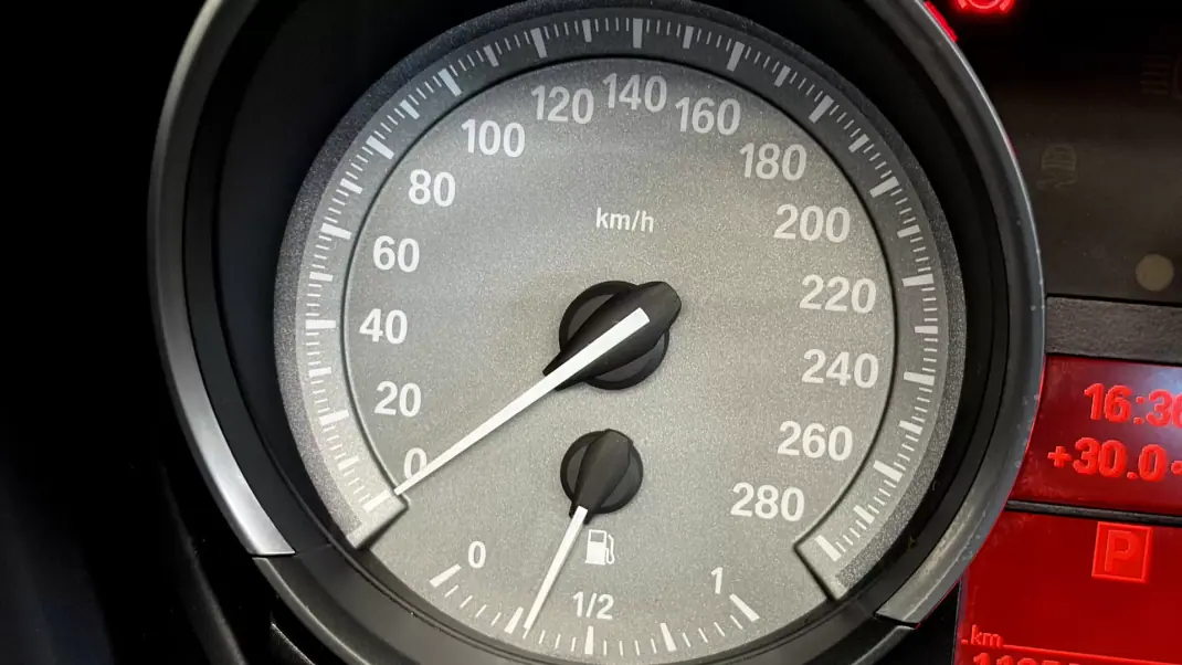 BMW Z4 2011 - 29990 EUR, 117000 km - 117000km - foto 55 de 57