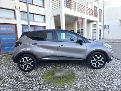 Renault Captur 2018 - 13450 EUR, 168000 km - AUTO.MOTO.pt - 168000km - foto 2 de 16