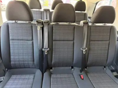 Mercedes-Benz Vito Tourer 2017 - 25000 EUR, 176000 km - AUTO.MOTO.pt - 176000km - foto 5 de 12