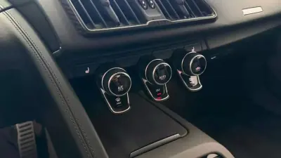 Audi R8 Coupé 2015 - 129990 EUR, 78788 km - 78788km - foto 23 de 34