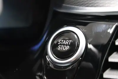 BMW 530e 2021 - 32990 EUR, 137000 km - AUTO.MOTO.pt - 137000km - foto 18 de 39