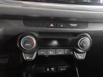 Kia Rio 2018 - 14750 EUR, 46500 km - AUTO.MOTO.pt - 46500km - foto 32 de 35