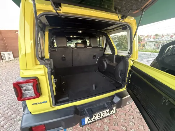 Jeep Wrangler Unlimited 2023 - 76900 EUR, 45271 km - AUTO.MOTO.pt - 45271km - foto 19 de 24