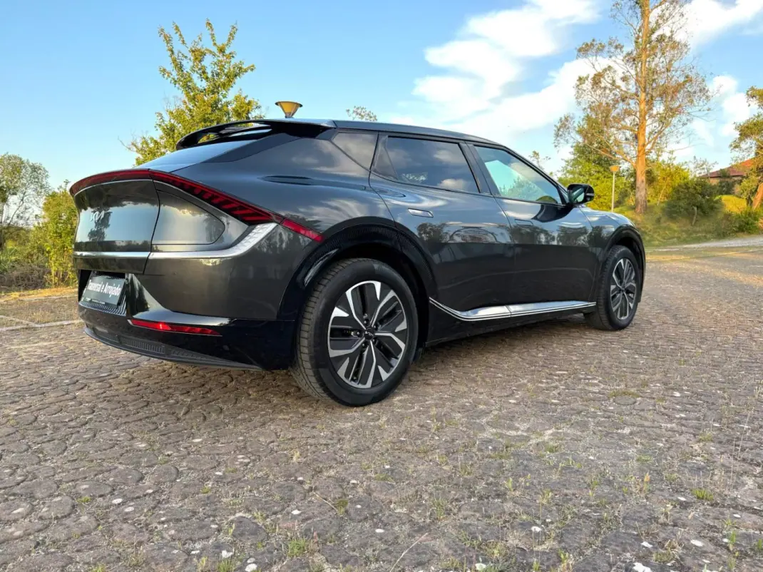 Kia EV6 2022 - 25900 EUR, 146000 km - AUTO.MOTO.pt - 146000km - foto 18 de 22