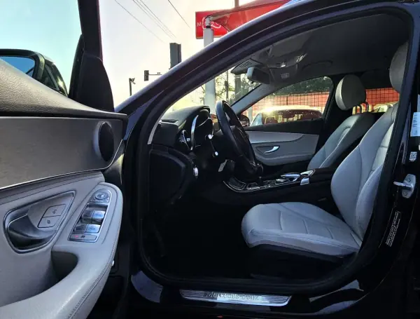 Mercedes-Benz C 180 2015 - 17500 EUR, 240000 km - AUTO.MOTO.pt - 240000km - foto 28 de 29