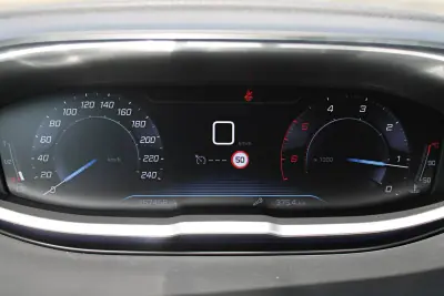 Peugeot 5008 2019 - 18900 EUR, 157458 km - AUTO.MOTO.pt - 157458km - foto 18 de 22