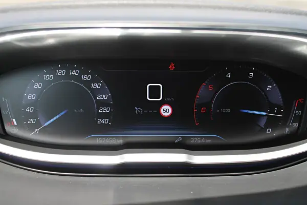 Peugeot 5008 2019 - 18900 EUR, 157458 km - AUTO.MOTO.pt - 157458km - foto 18 de 22
