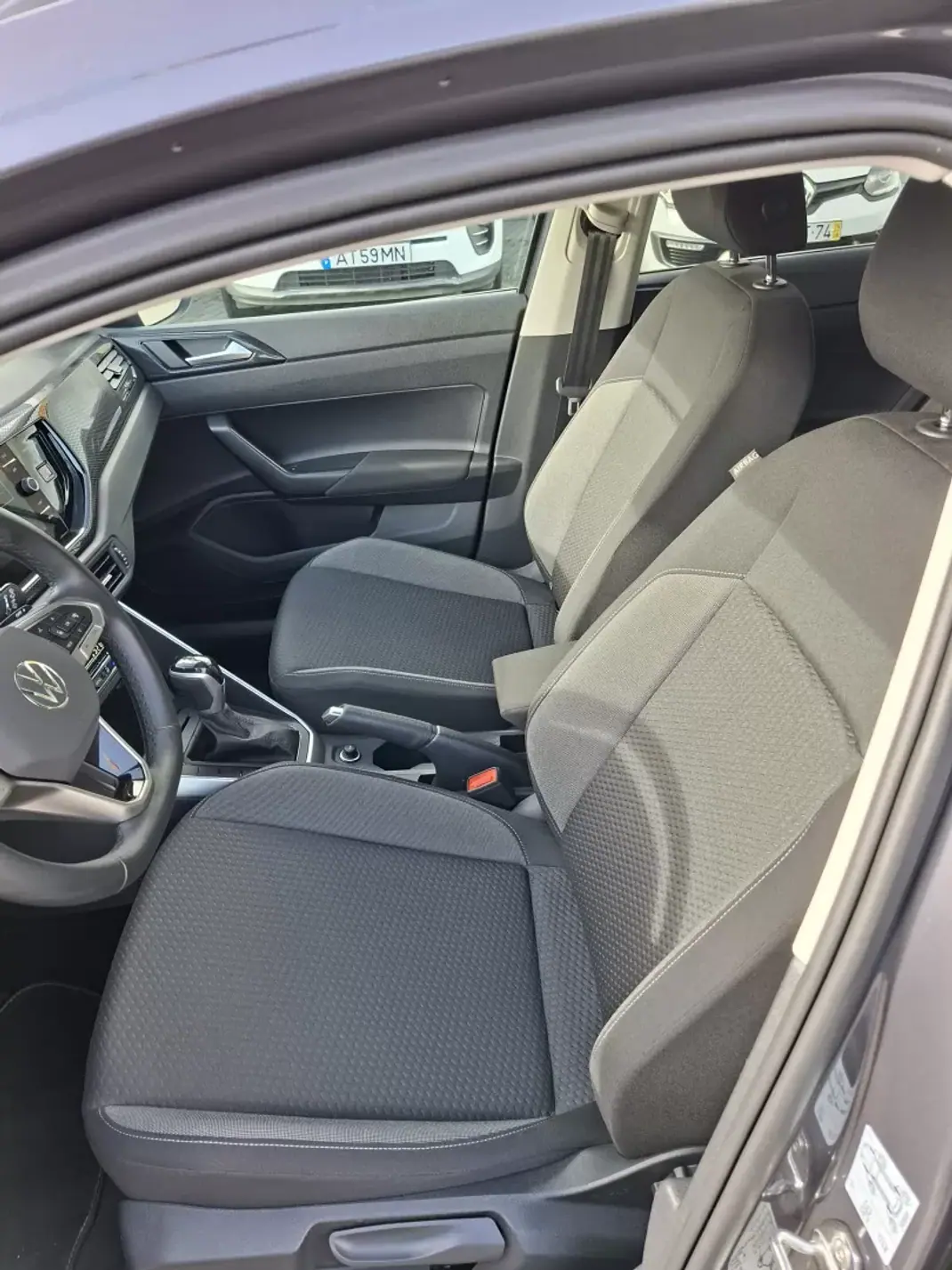 Volkswagen Taigo 2025 - 23500 EUR, 18600 km - AUTO.MOTO.pt - 18600km - foto 13 de 30