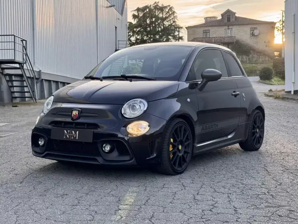 Abarth 595 2018 - 22500 EUR, 86000 km - AUTO.MOTO.pt - 86000km - foto 10 de 31