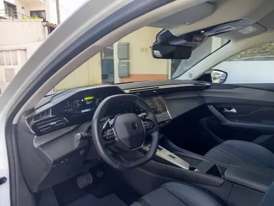 Peugeot 308 SW 2025 - 24990 EUR, 53970 km - AUTO.MOTO.pt - 53970km - foto 13 de 18