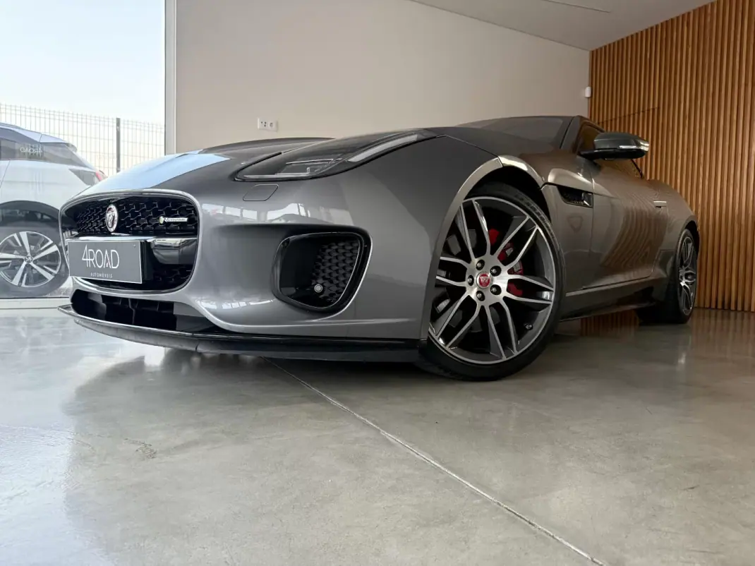 Jaguar F-Type 2018 - 46000 EUR, 64300 km - AUTO.MOTO.pt - 64300km - foto 7 de 135