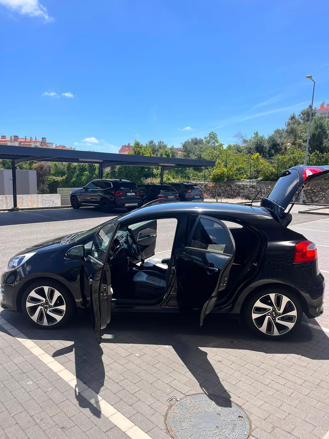 Kia Rio 2016 - 10790 EUR, 90000 km - AUTO.MOTO.pt - 90000km - foto 6 de 9