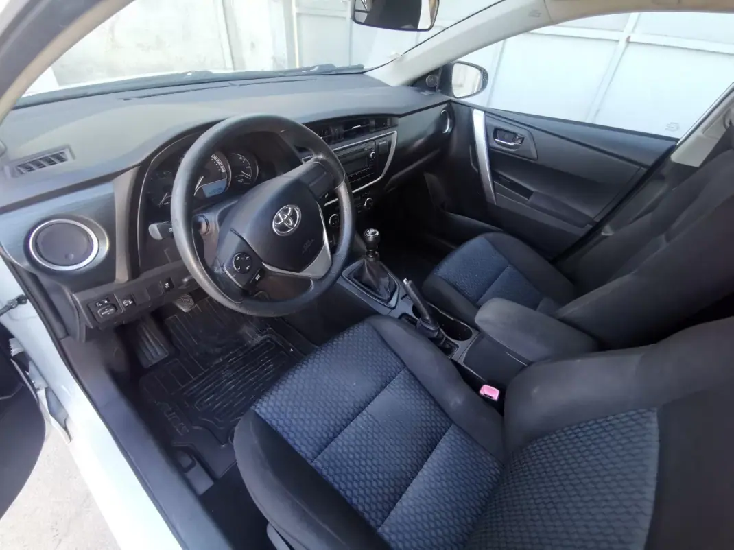 Toyota 2014 - 8500 EUR, 204000 km - 204000km - foto 7 de 10