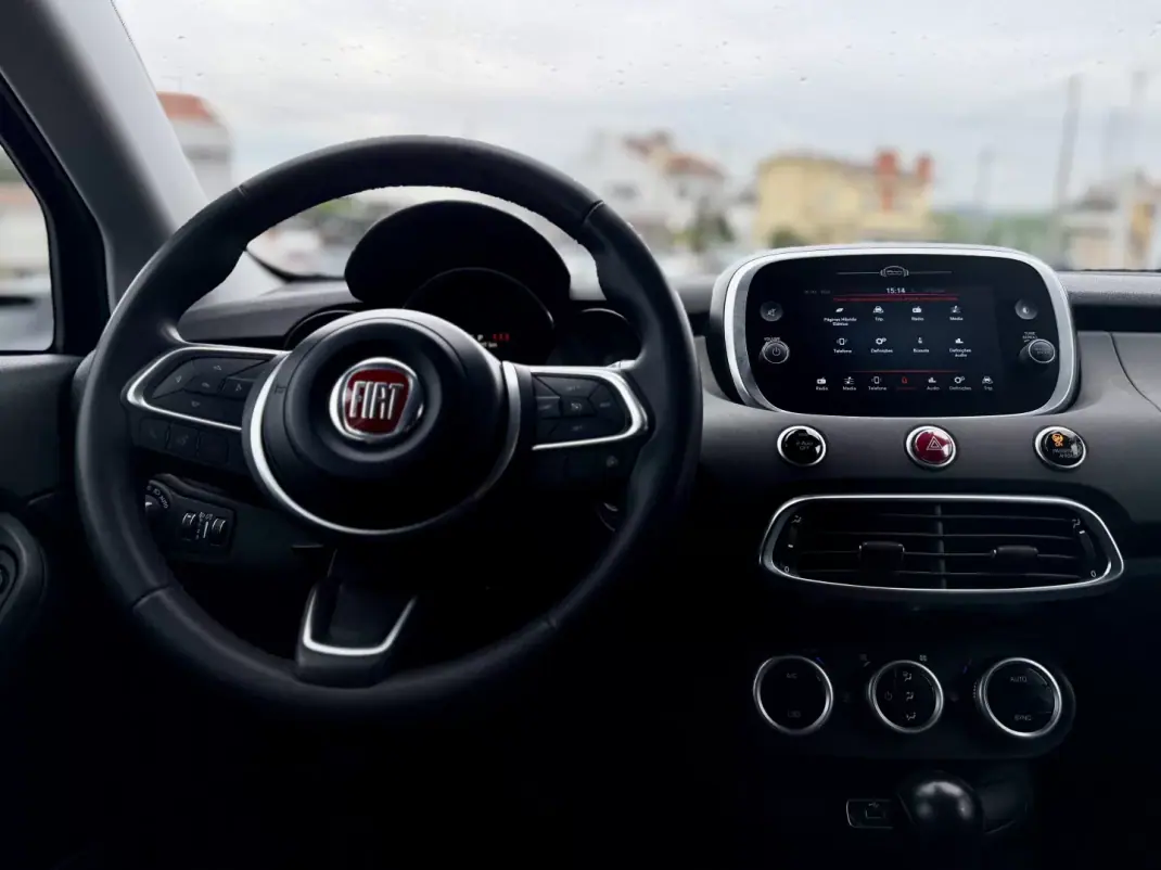 Fiat 500X 2023 - 17950 EUR, 56000 km - AUTO.MOTO.pt - 56000km - foto 16 de 25
