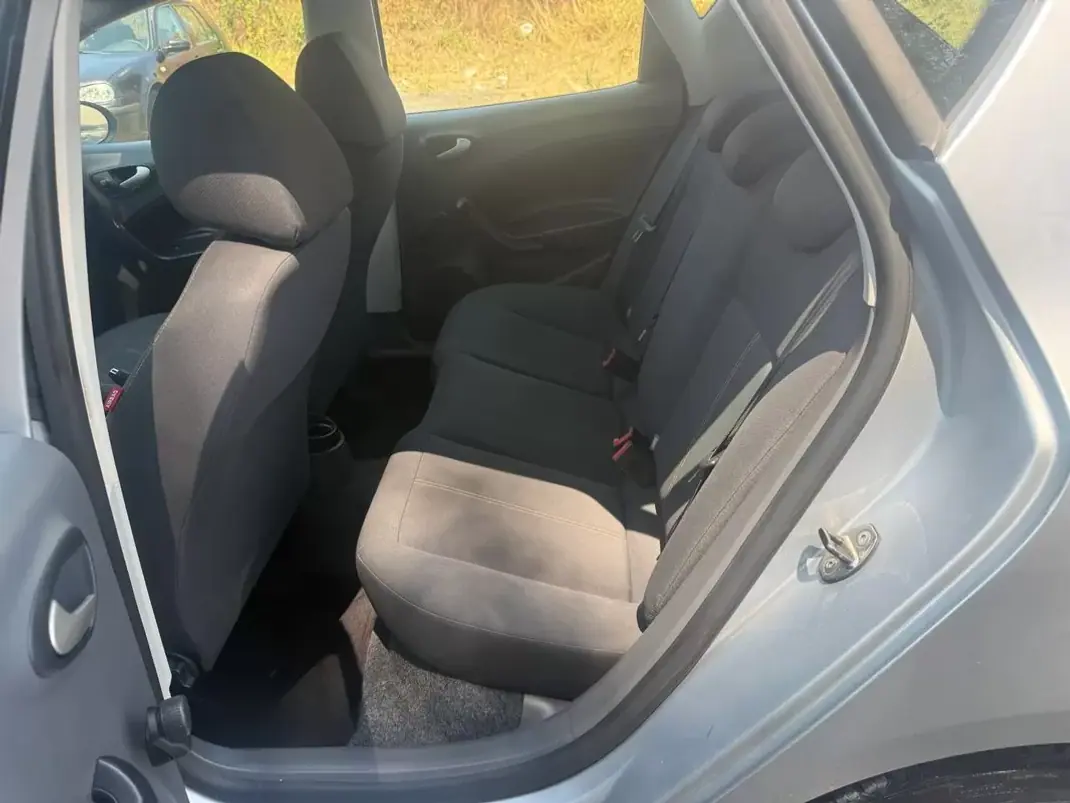 SEAT Ibiza 2011 - 6450 EUR, 199000 km - 199000km - foto 10 de 25