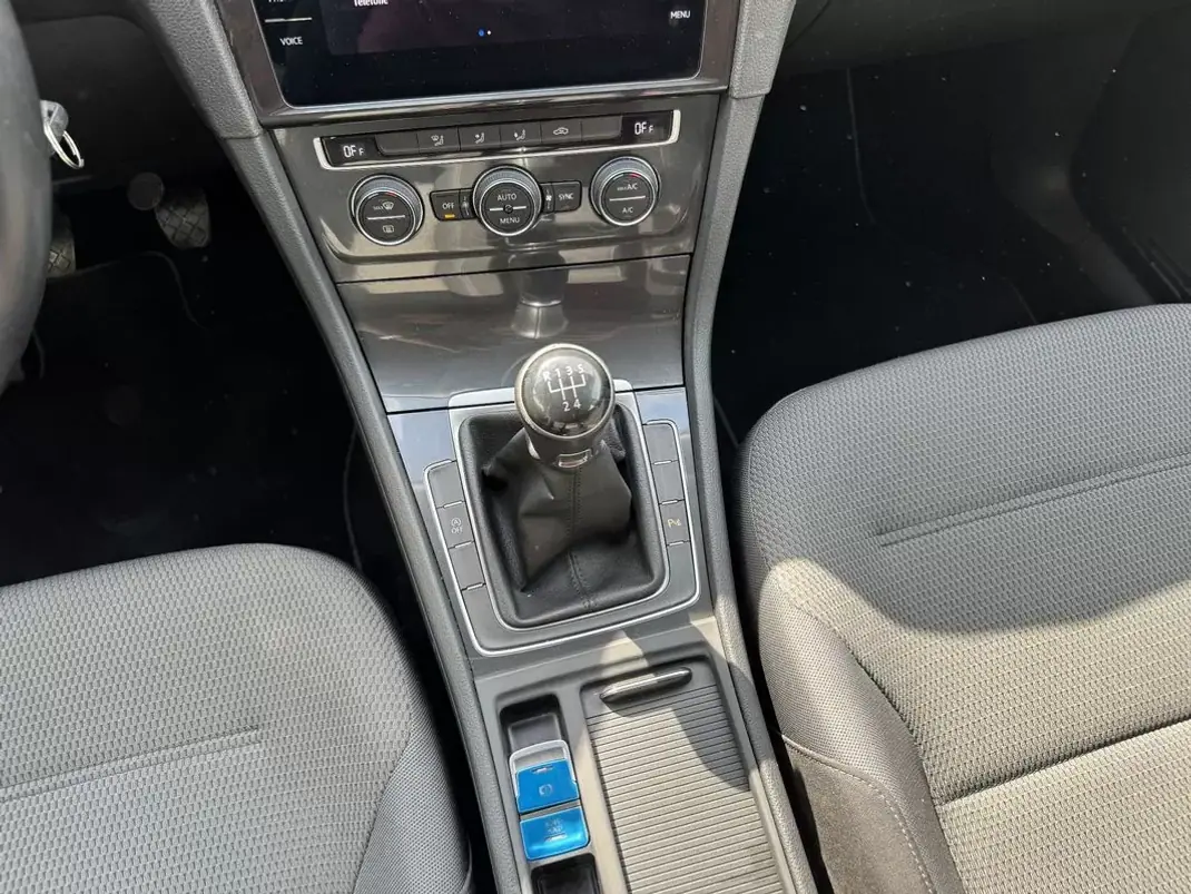 Volkswagen Golf Variant 2020 - 16900 EUR, 122346 km - AUTO.MOTO.pt - 122346km - foto 30 de 34