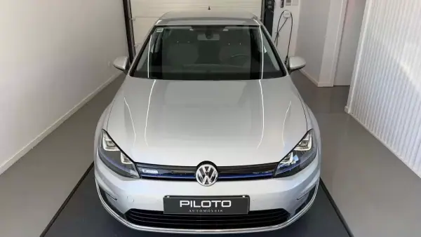 Volkswagen e-Golf 2019 — foto 3 de 26