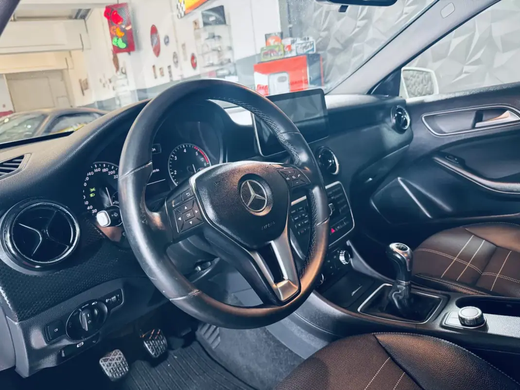 Mercedes-Benz A 160 2014 - 12990 EUR, 163824 km - AUTO.MOTO.pt - 163824km - foto 22 de 34