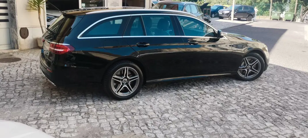 Mercedes-Benz E 300 2022 - 34950 EUR, 125970 km - AUTO.MOTO.pt - 125970km - foto 5 de 36