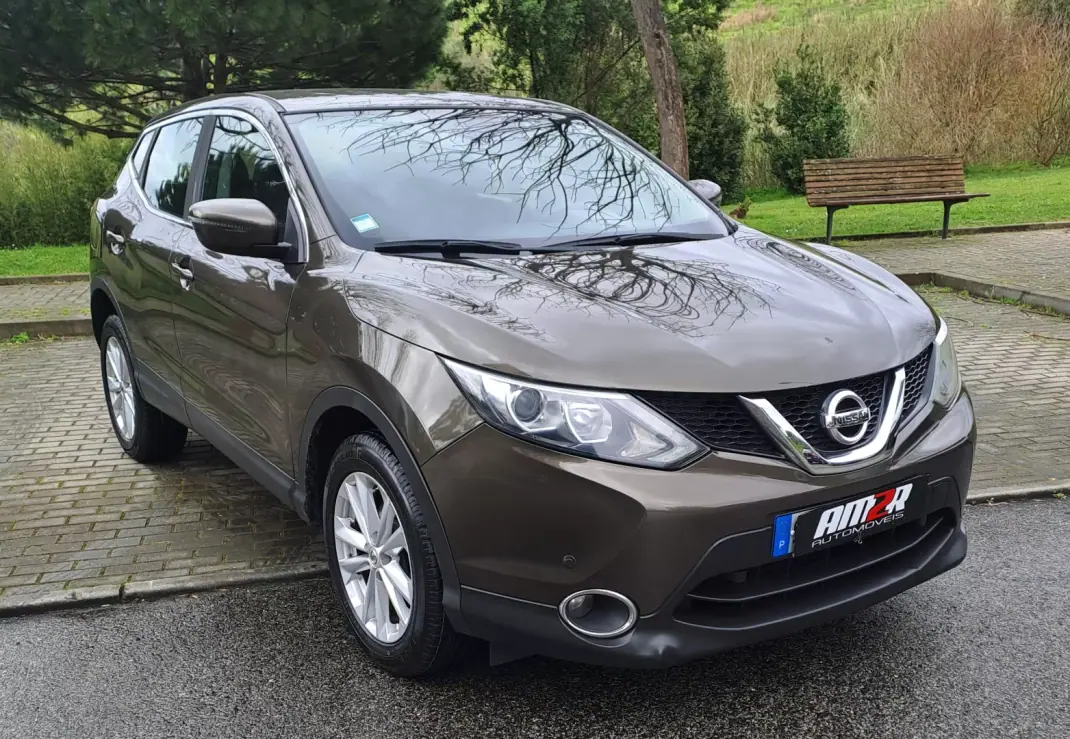 Nissan Qashqai 2015 - 13000 EUR, 125000 km - AUTO.MOTO.pt - 125000km - foto 1 de 22