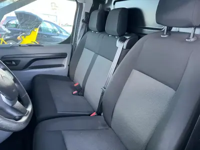 Citroën Jumpy 2019 - 18500 EUR, 162700 km - AUTO.MOTO.pt - 162700km - foto 8 de 13