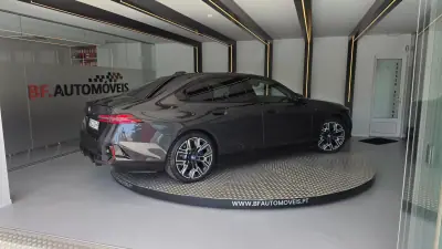 BMW i5 2025 - 56750 EUR, 43090 km - 43090km - foto 7 de 64