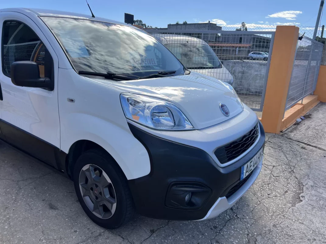 Fiat Fiorino 1.3 M-Jet Adventure 2020 - 9990 EUR, 159960 km - AUTO.MOTO.pt - 159960km - foto 6 de 20