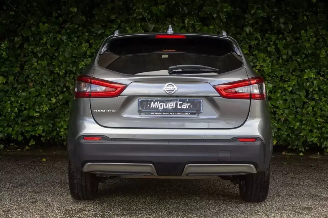 Nissan Qashqai 2017 - 17500 EUR, 127700 km - AUTO.MOTO.pt - 127700km - foto 9 de 20