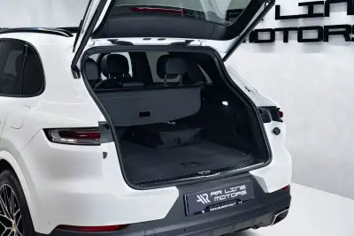 Porsche Cayenne 2024 - 97950 EUR, 32000 km - AUTO.MOTO.pt - 32000km - foto 12 de 55