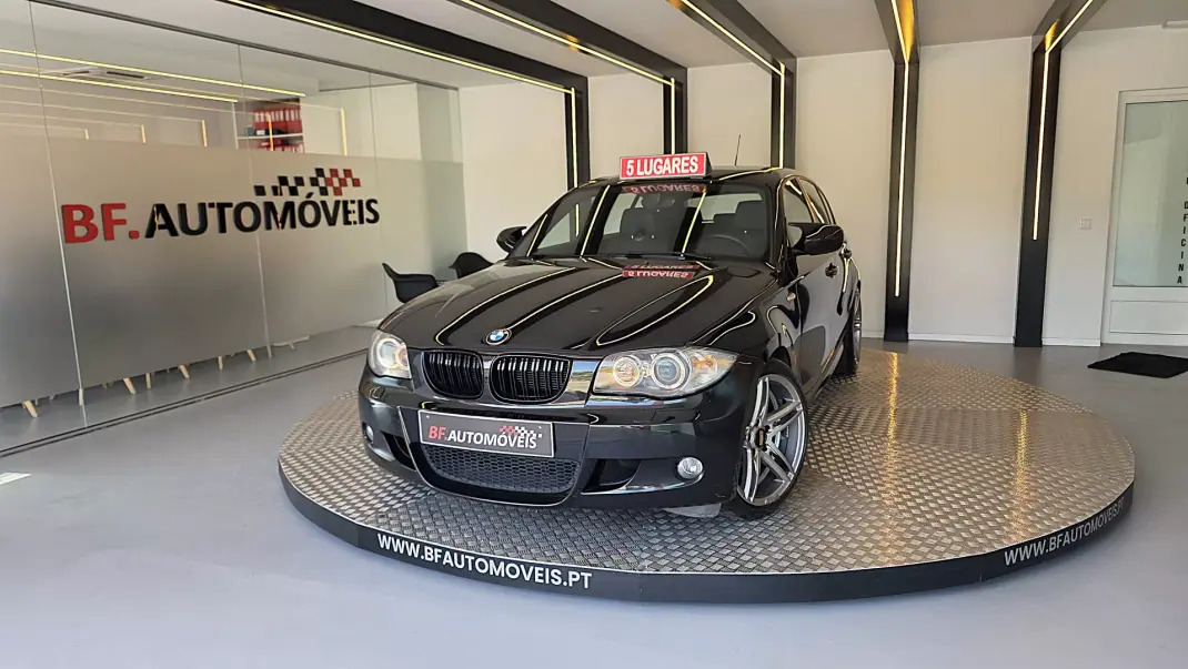 BMW 116 2010 - 6900 EUR, 207907 km - AUTO.MOTO.pt - 207907km - foto 1 de 51