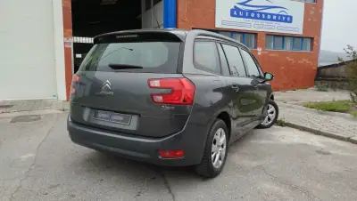 Citroën C4 Grand Picasso 2014 - 10500 EUR, 171000 km - AUTO.MOTO.pt - 171000km - foto 13 de 14