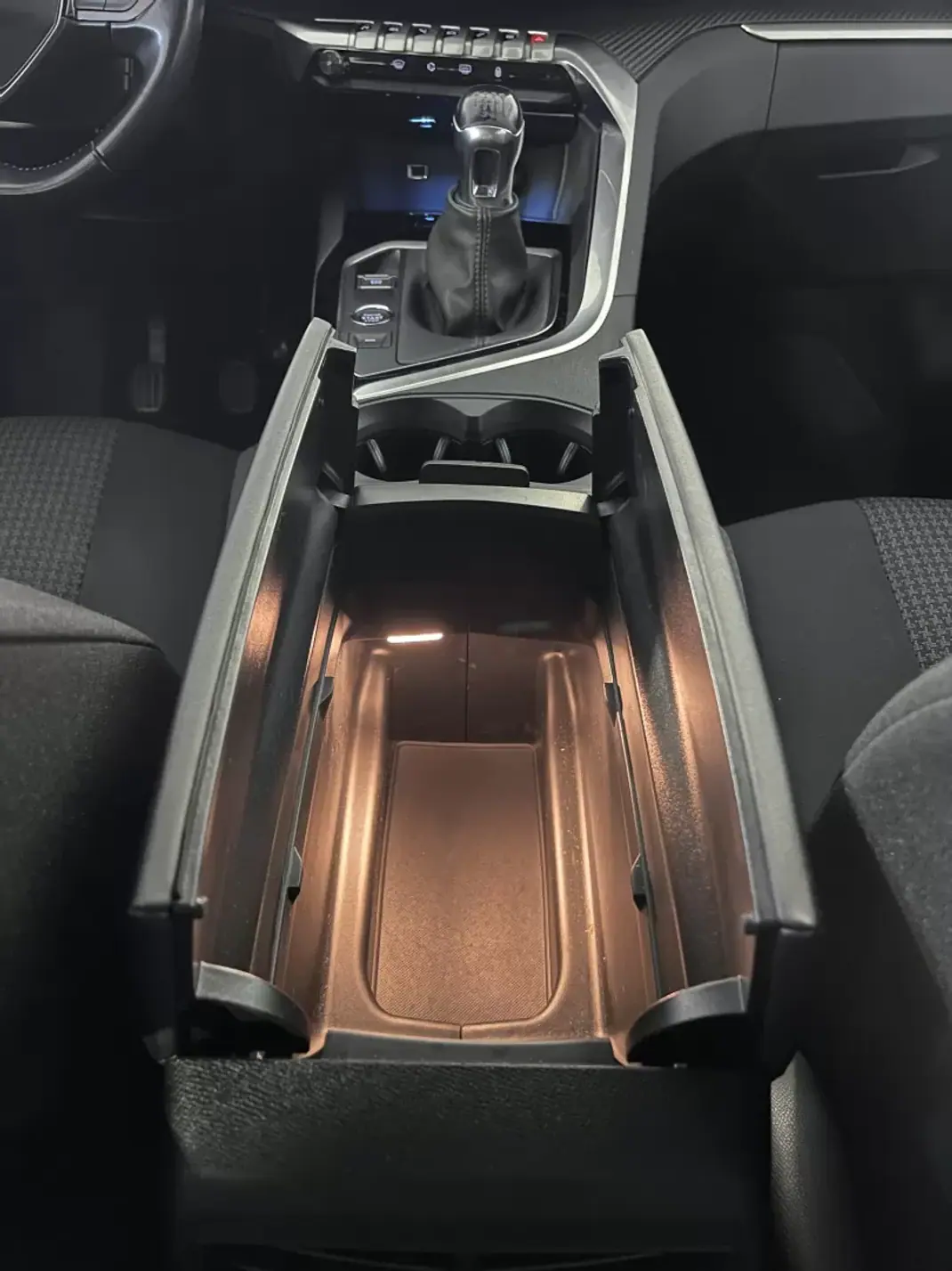 Peugeot 3008 2022 - 17500 EUR, 149900 km - 149900km - foto 20 de 26