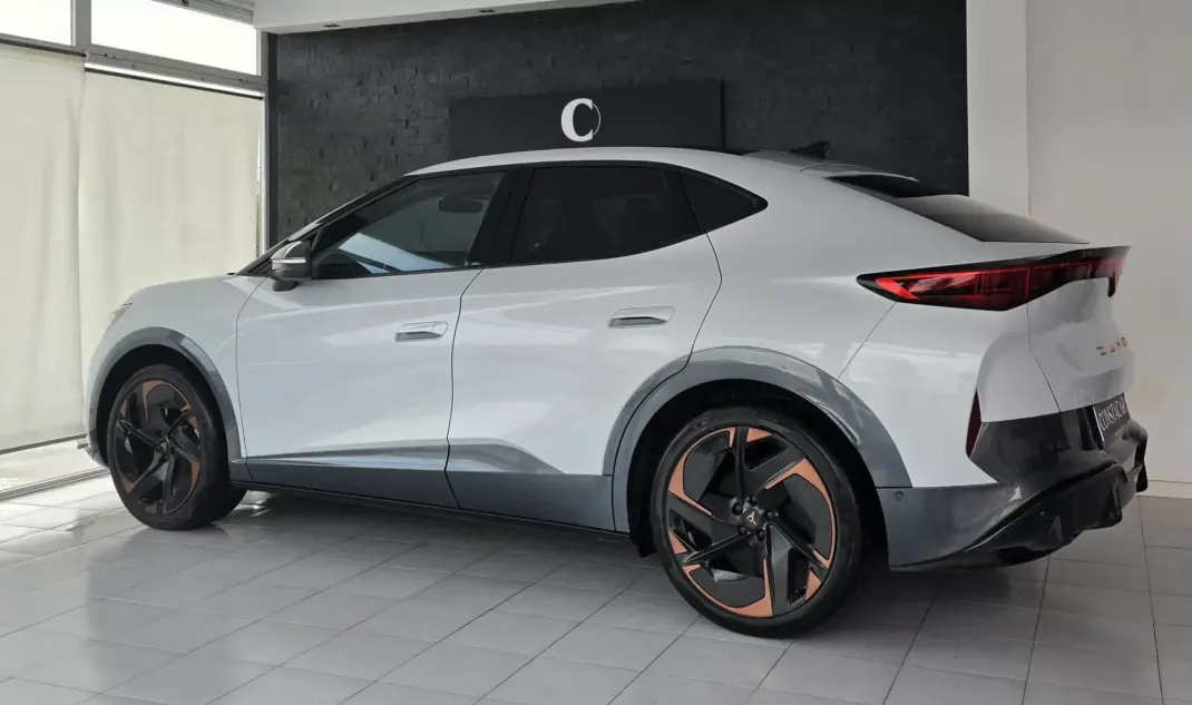 Cupra Tavascan 2024 - 46890 EUR, 18750 km - 18750km - foto 14 de 39