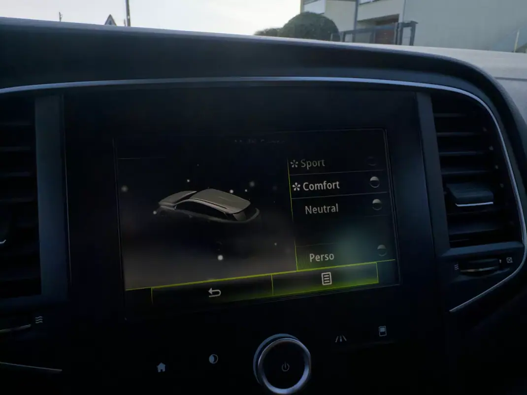 Renault Mégane Sport Tourer 2016 - 13990 EUR, 163000 km - AUTO.MOTO.pt - 163000km - foto 30 de 47